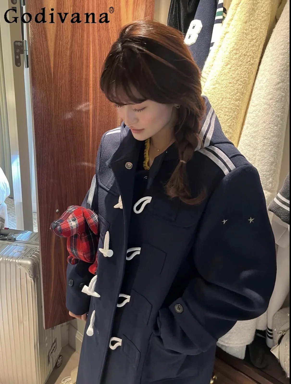 

2025 Winter Japanese Sweet Fashion Loose Long Overcoat Women's Daily Loose Horn Button Hooded Woolen Jacket Lady Daily Outerwear