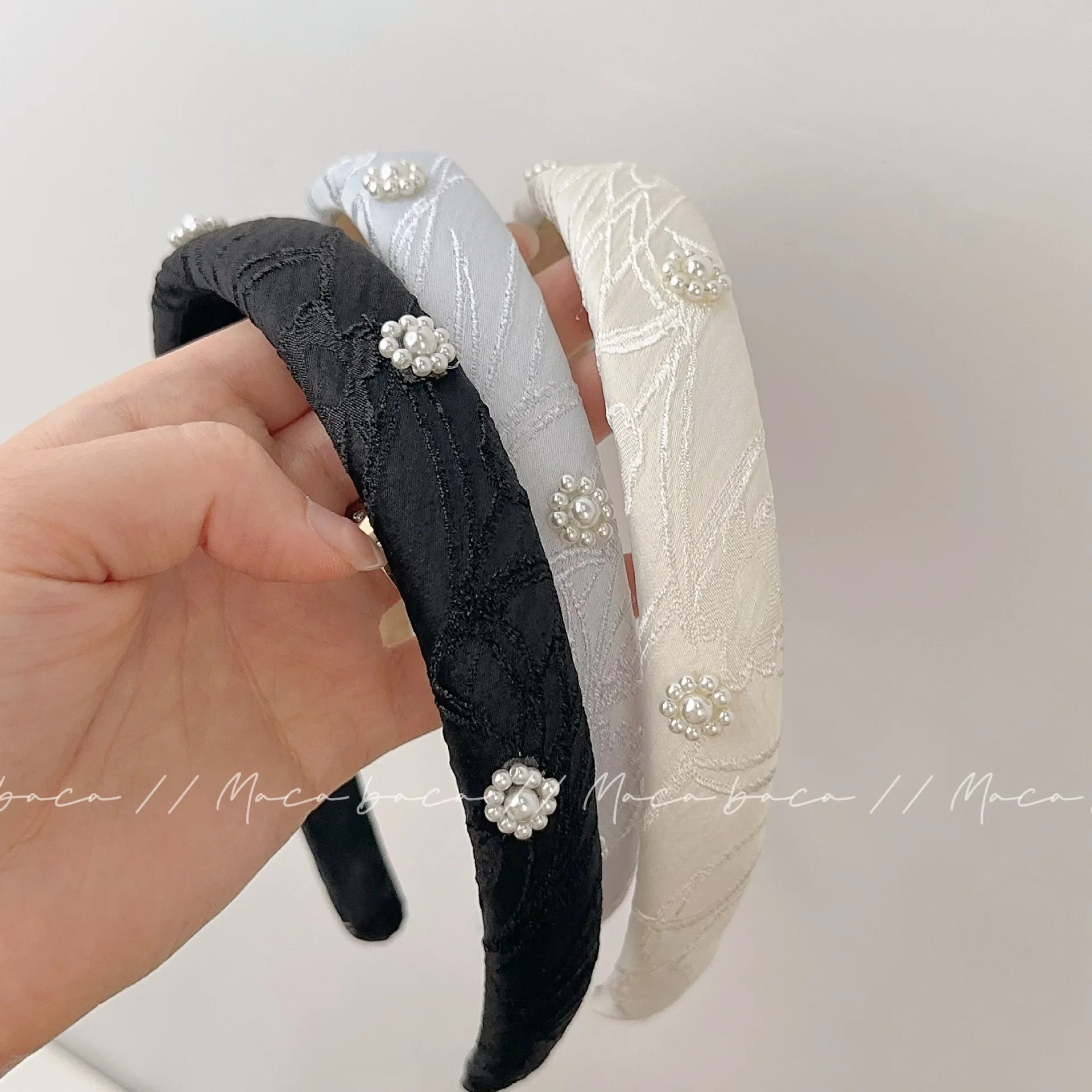 

2026 New Korean Tweed Pearl Floral Sponge Headband High Crown Volume Fresh Non Slip Soft Strong Grip Women Headwear