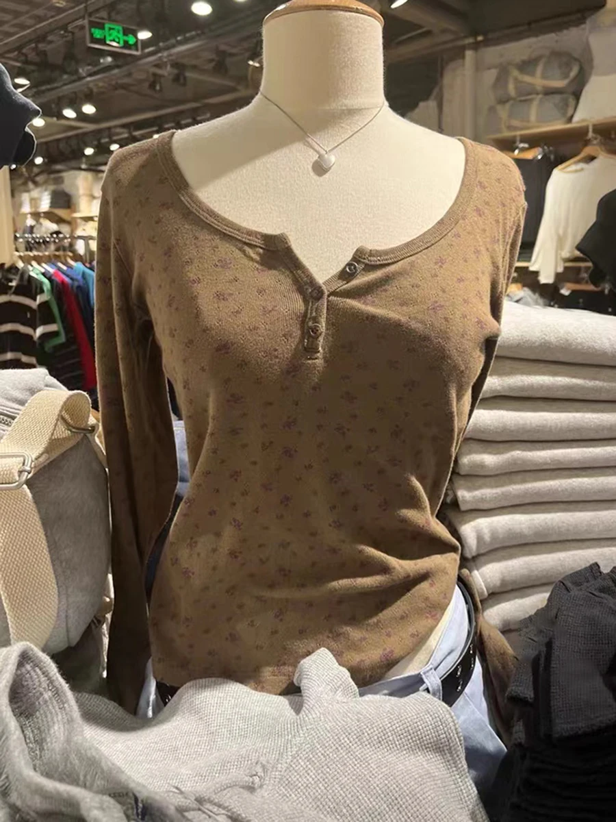 Brown Floral Print Three Button T-Shirt Autumn Cotton O-neck Sexy Hollow Out Slim Long Sleeve Tees Women Sweet Vintage Y2k Tops