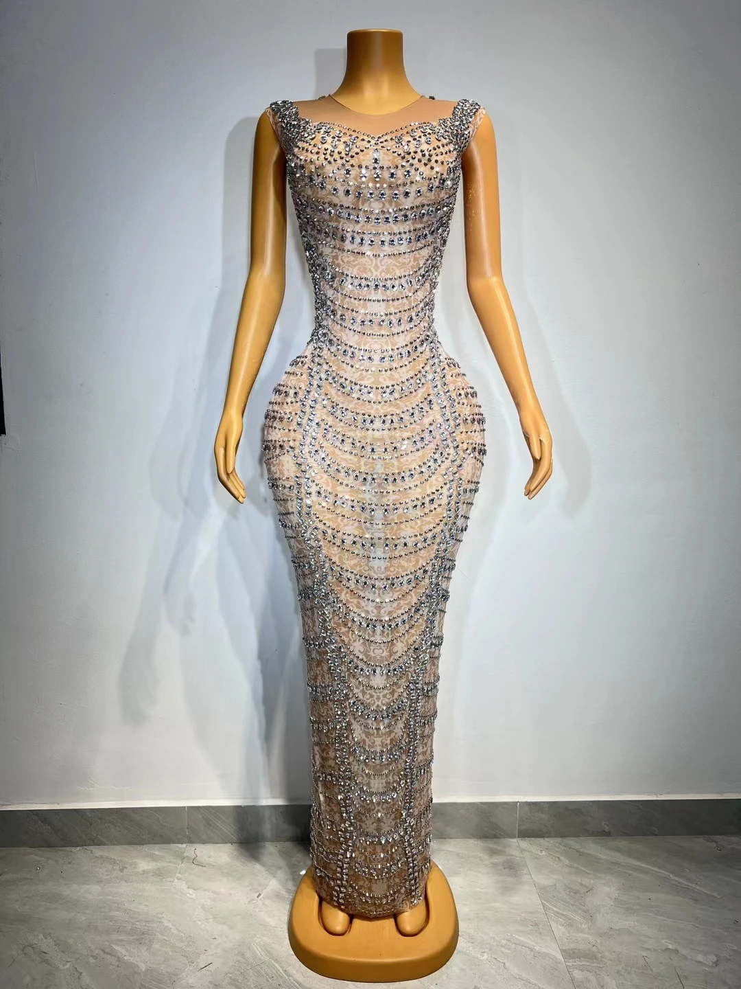 ハイエンドの高級メッシュノースリーブロングドレスナイトクラブ誕生日パーティー女性クチュールウエディングキラキララインストーンイブニングドレス Xingdian