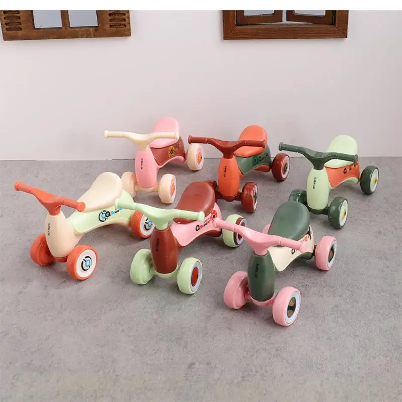 قطعة واحدة من سيارة التوازن الصغيرة للأطفال - لعبة تجميع إبداعية للسكوتر المنزلق بأربع عجلات لتزيين هدايا الأطفال