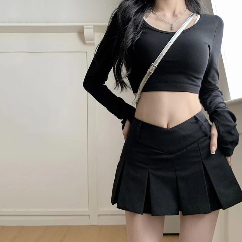 Fashionable High-Waisted Korean Style V-Shaped Waistband Preppy Pleated Skirt For Women