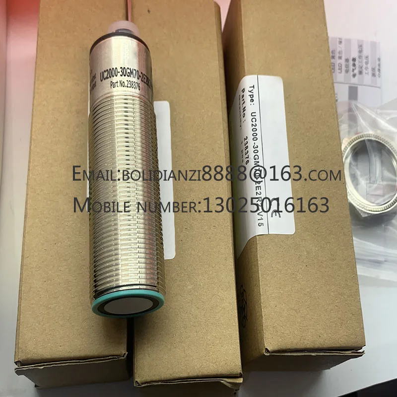 

UC2000-30GM70-IE2R2-V15 New real-life shooting of ultrasonic sensor