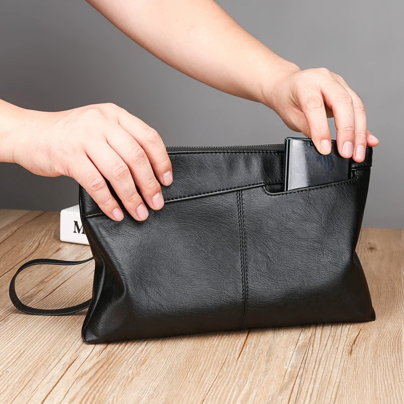 New 2025 Men's Top Layer Cowhide Leather Envelope Handbag Underarm Casual Wrist Bag Fashionable Leather Clutch for Men 정품급
