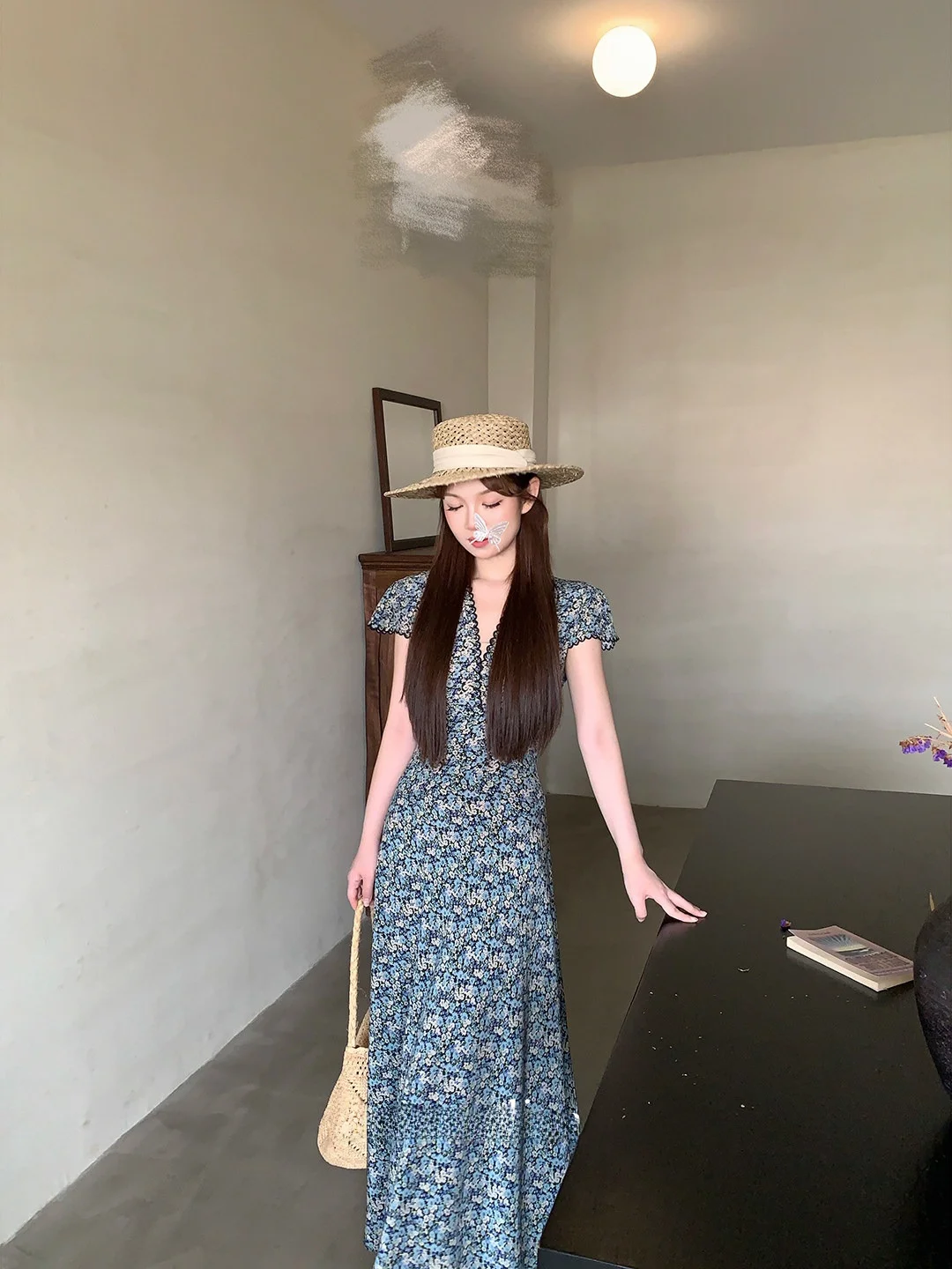 

Elegant Floral Print V-neck Dress Women's Summer Slim Fit Long Skirt Short Sleeve A-line Silhouette Daily Wear Gathered Waist