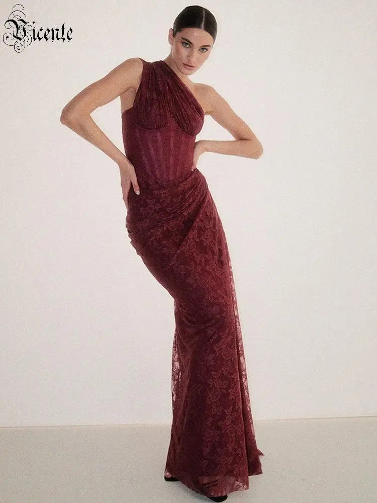 여성을 위한 VC 우아한 원숄더 버건디 레이스 롱 드레스 – 슬림핏 드레이프 포멀 파티 드레스 섹시한 시어 레이스 맥시 드레스