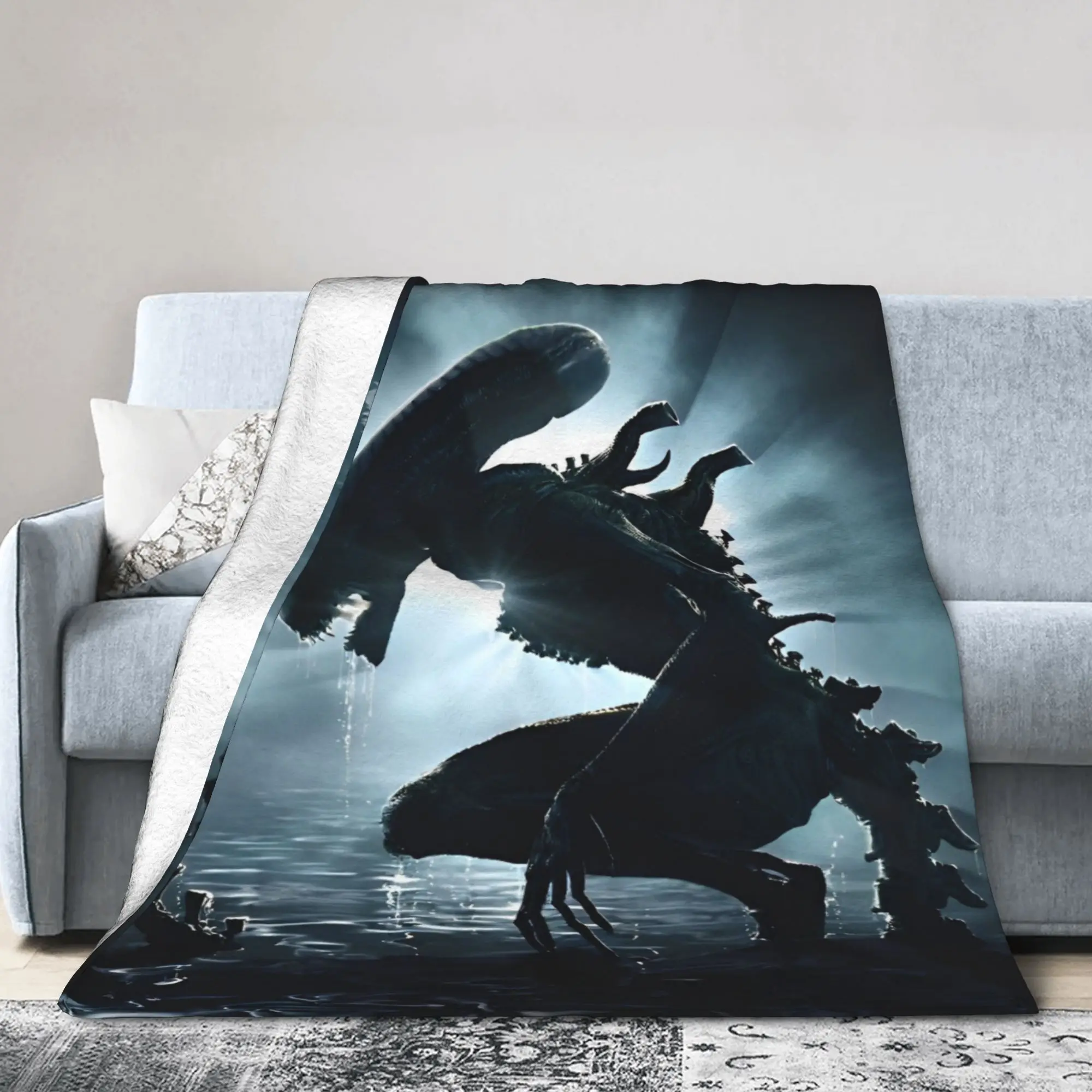 Movie Alien Xenomorph Blanket  Flannel Novelty Soft Throw Blankets for Bedspread Spring/Autumn,