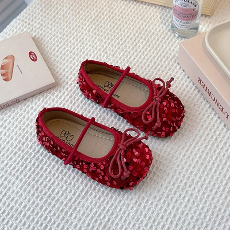 

Brand Girl Shoes 2026 Spring New Sequined Kids Leather Shoes Fashion Princess Shoe Soft Sole Kid Shoes Versatile Women Shoe 여아구두