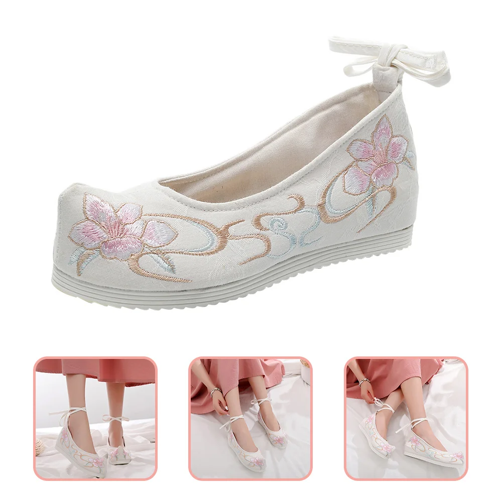 

1Pair Lovely Embroidered Pattern Chinese Retro Shoes Women Ethnic Slope-Heel Supple Durable Ancient