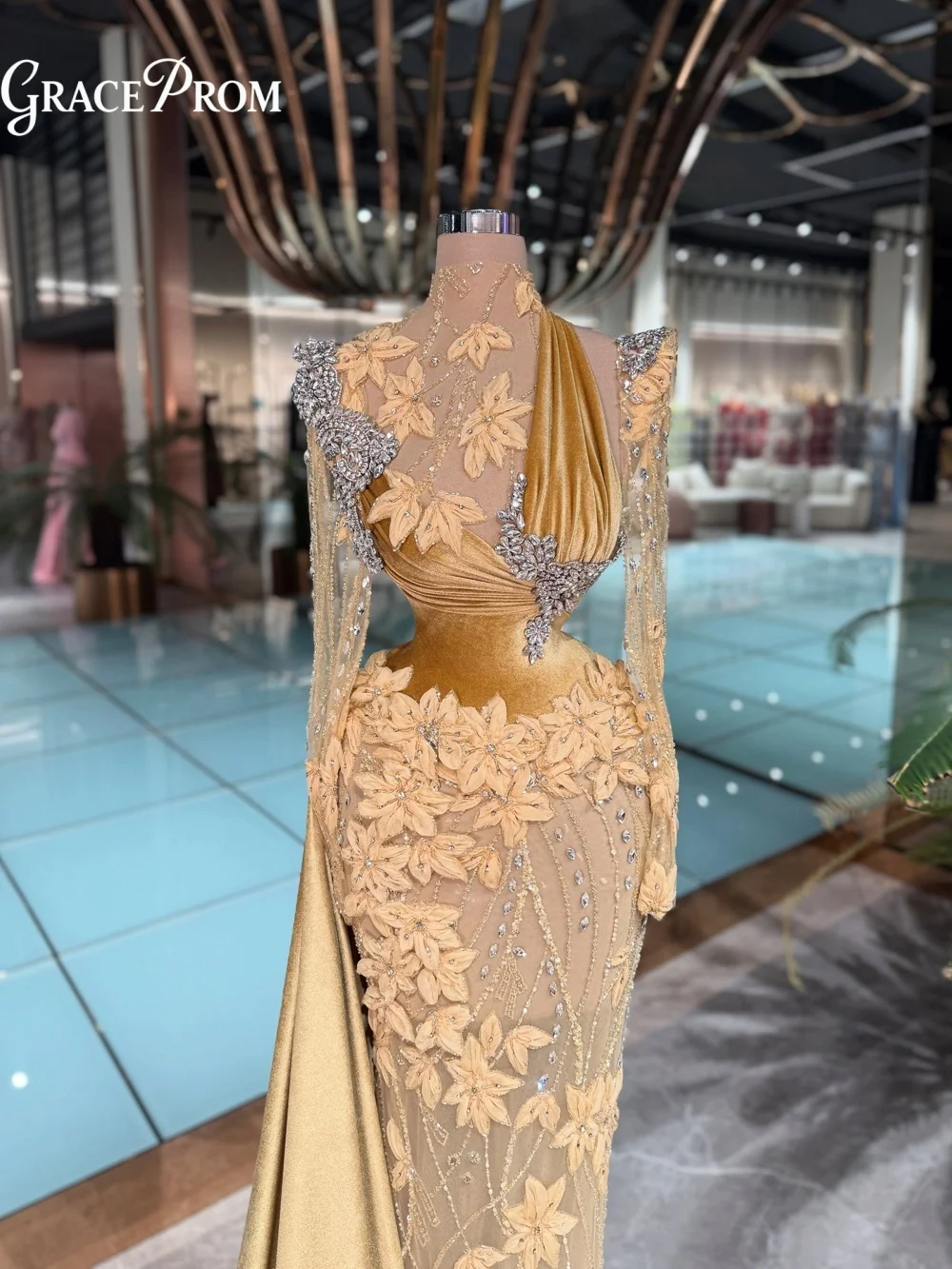 

Luxury Velvet Evening Gown With 3D Floral Appliques Gold High Neck Long Sleeve Party Dress Wedding Guests Prom Wear فساتين سهرة