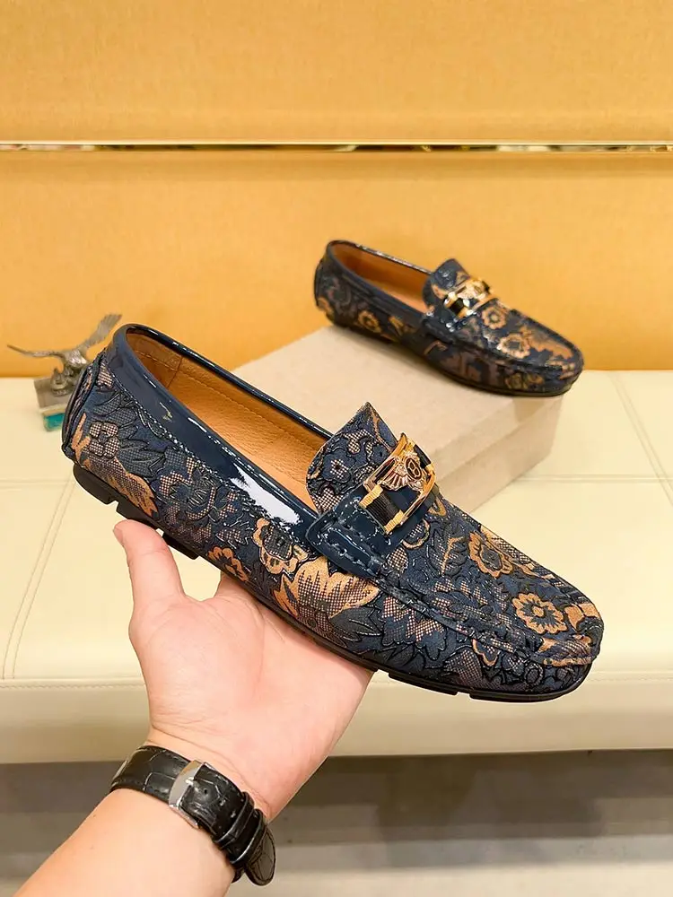 

Элитный модный бренд 2026: Новые мужские повседневные слипоны из натуральной кожи с принтом в корейском стиле для ленивых (обувь без шнурков)