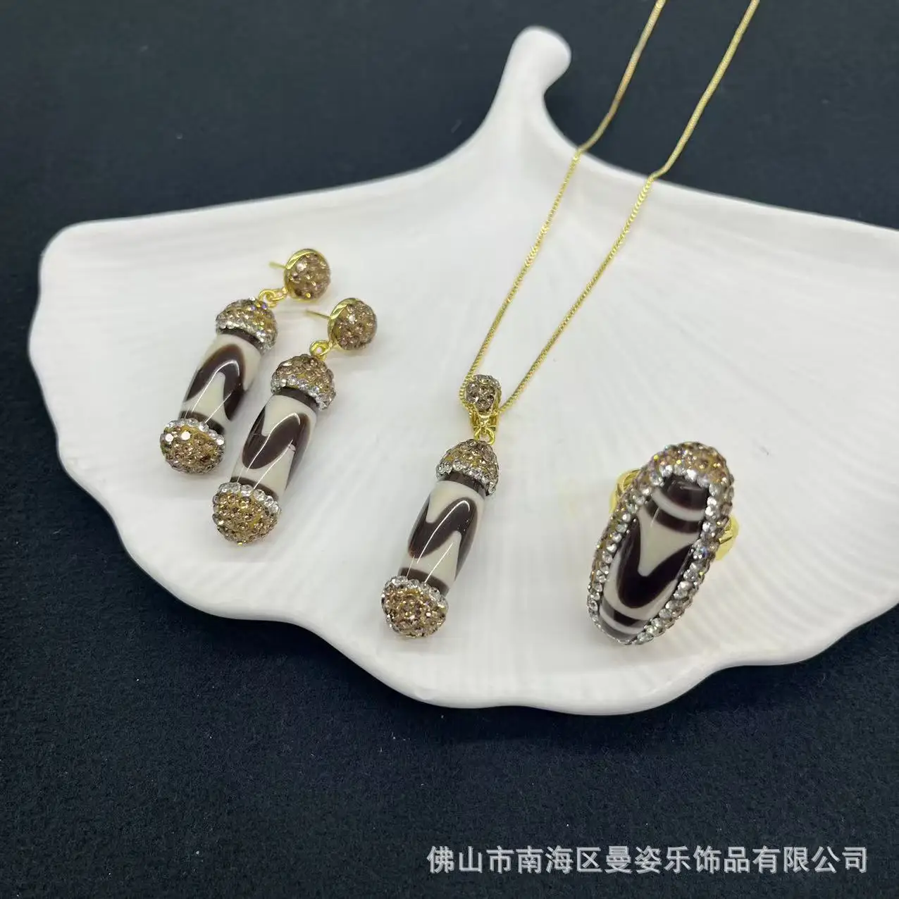 DIY accessories New dzi bead set, national style retro jewelry three-piece set, exquisite handmade diamond-encrusted Internet ce