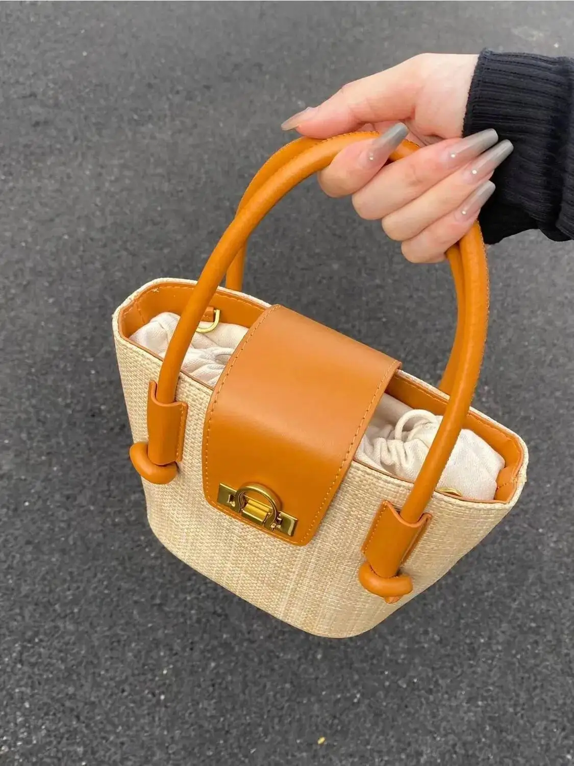 

Bloom Vintage Woven Handbag 2025 Summer New Retro Handle Straw Bucket Bags Messenger Women Haruku Aesthetic Hand Bag