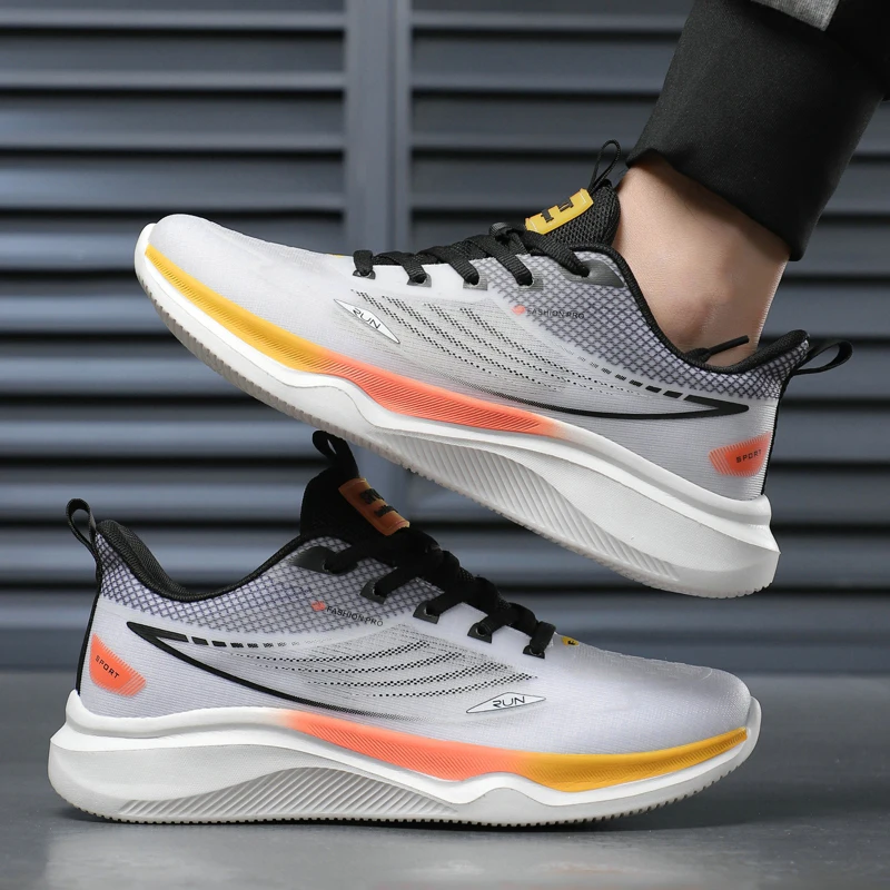 Chaussures en cuir noir pour hommes, baskets élégantes respirantes à semelle épaisse, décontractées et sportives, polyvalentes et légères, nouvelle collection automne