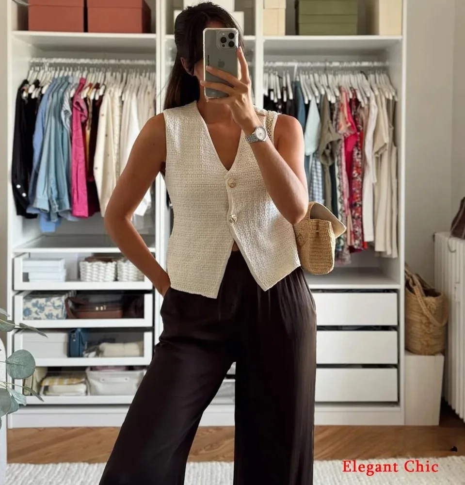 

Women Elegant Knitted Vest V-Neck Buttons Textured Vest 2025 Spring Summer Fashion Simple Versatile Lady Chic Slim Vest
