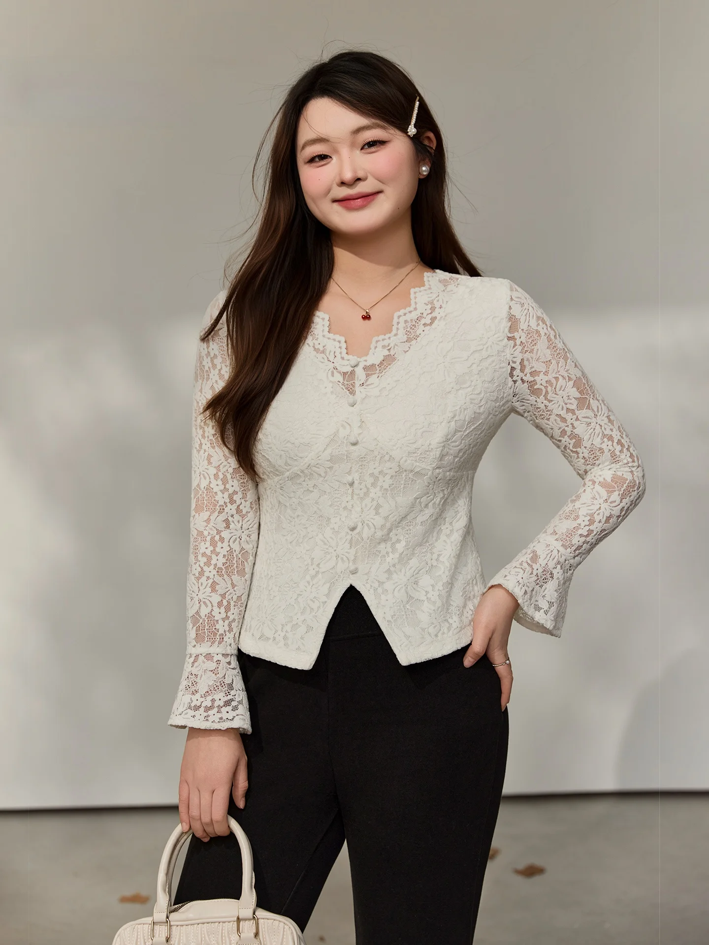 

Женская модная блузка с V-образным вырезом и кружевом Ele DM00 больших размеров, весенняя коллекция, из смесового полиэстера, с длинным рукавом