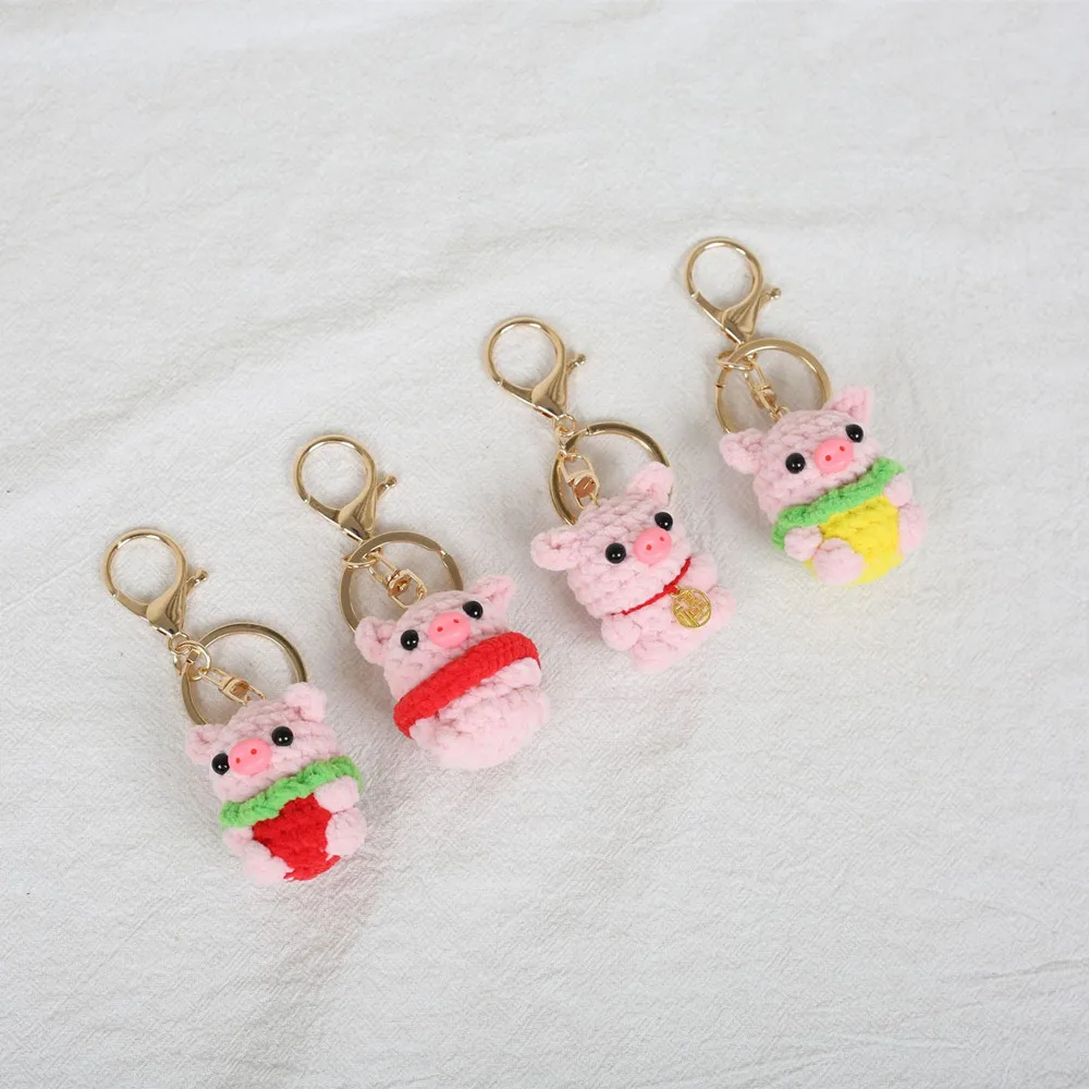 Cute Mini Crochet Pink Pig Keychain Handmade Knitted Cartoon Animal Pendant Creative Gift for Girls Bag Backpack Decoration