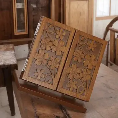 

1pc Wooden Carve Foldable Foldable Makeup Three-Sided Desktop Mirror Folding Cosmetics Mirror For Women Home Use