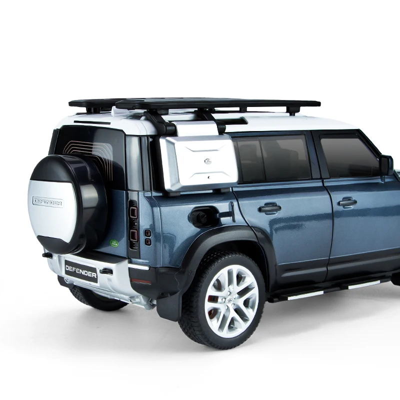 1:18 Range Rover Defender SUV Alloy Car Model Diecast Metal Off-road Auto Sound and Light Simulation Kids Vehicle Toy Game Wheel