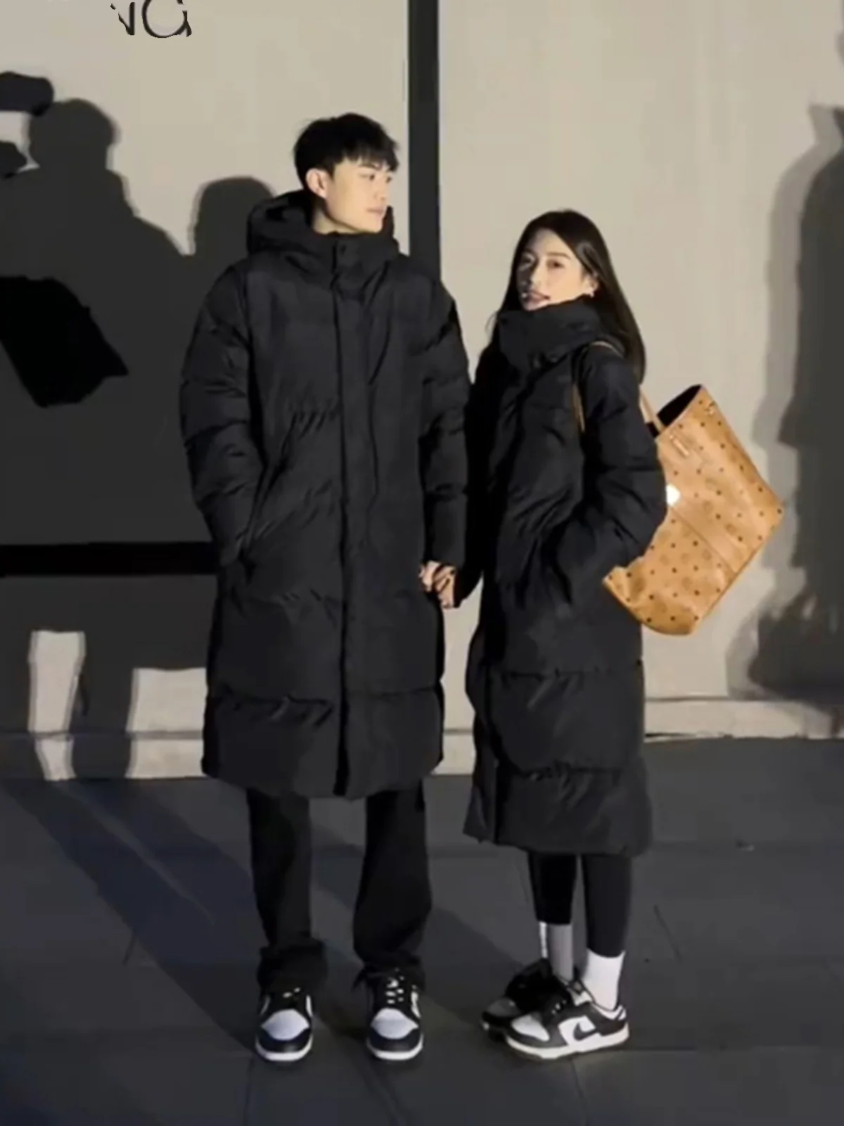 

Утепленная куртка средней длины с капюшоном для пар, зимнее пальто до колен, стеганая хлопковая верхняя одежда, молодежная модная трендовая модель