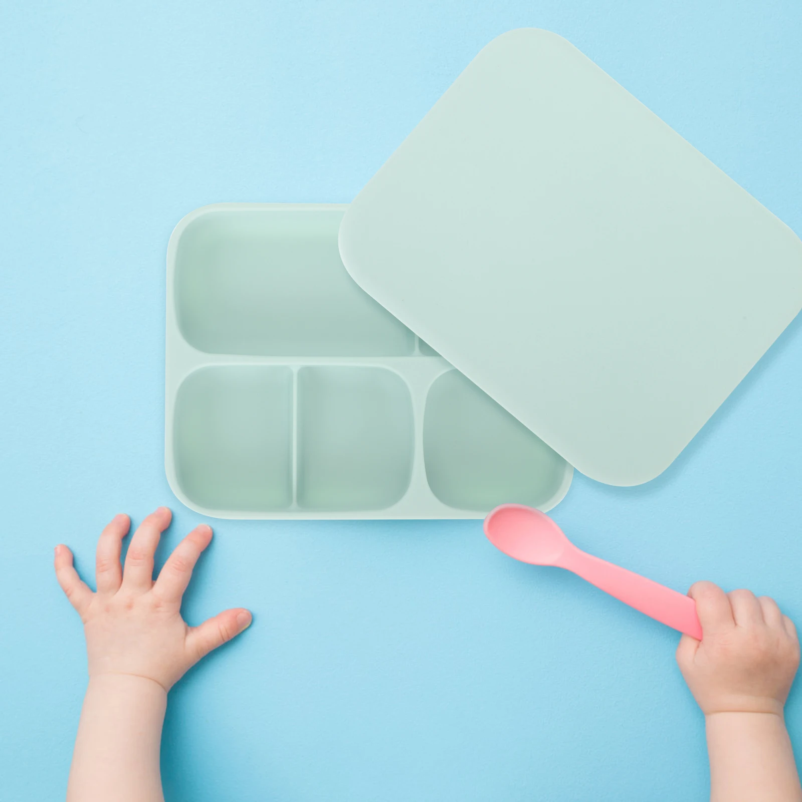 

Silicone Food Divided Suction Plate Durable Non-Slip Self Feeding Training Cartoon Design Dishwasher Safe