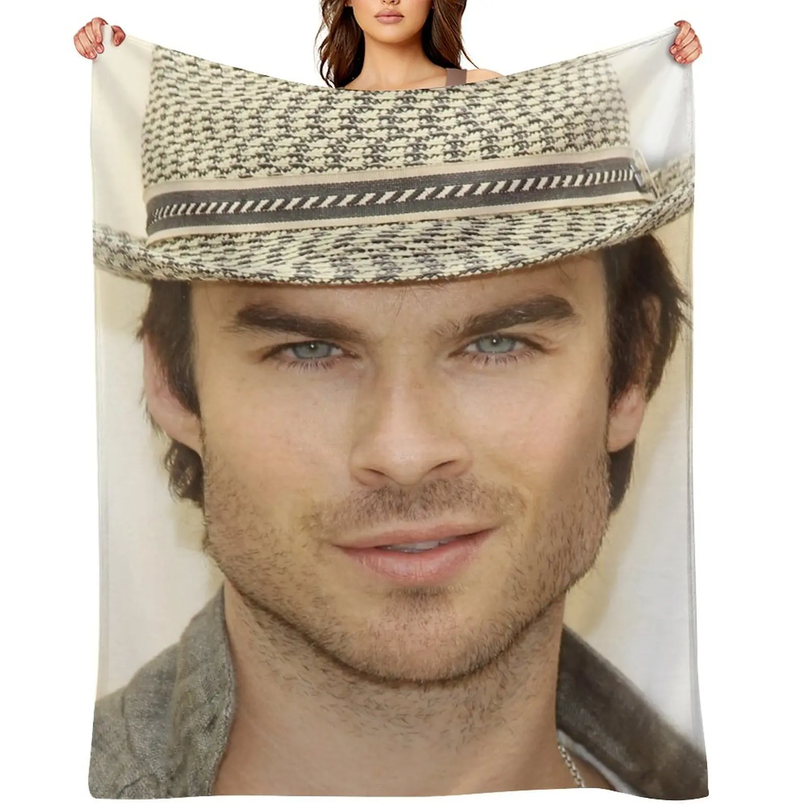 

Gambar Ian Throw Blanket Thin Furry christmas decoration Summer Beddings Blankets