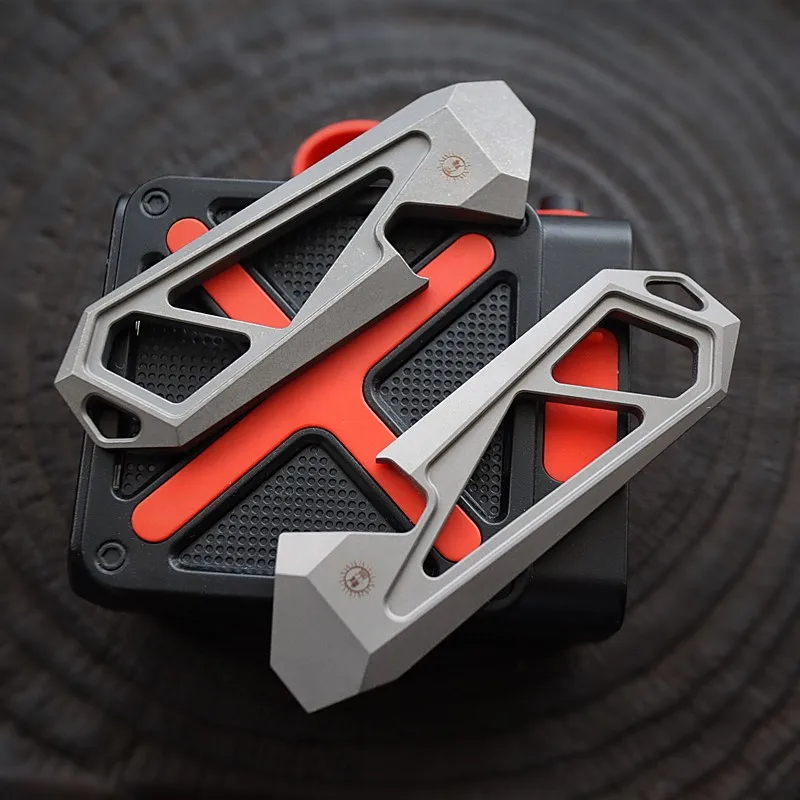 outdoor-portable-edc-mechanical-multifunctional-titanium-alloy-pry-bar-field-emergency-survival-tool