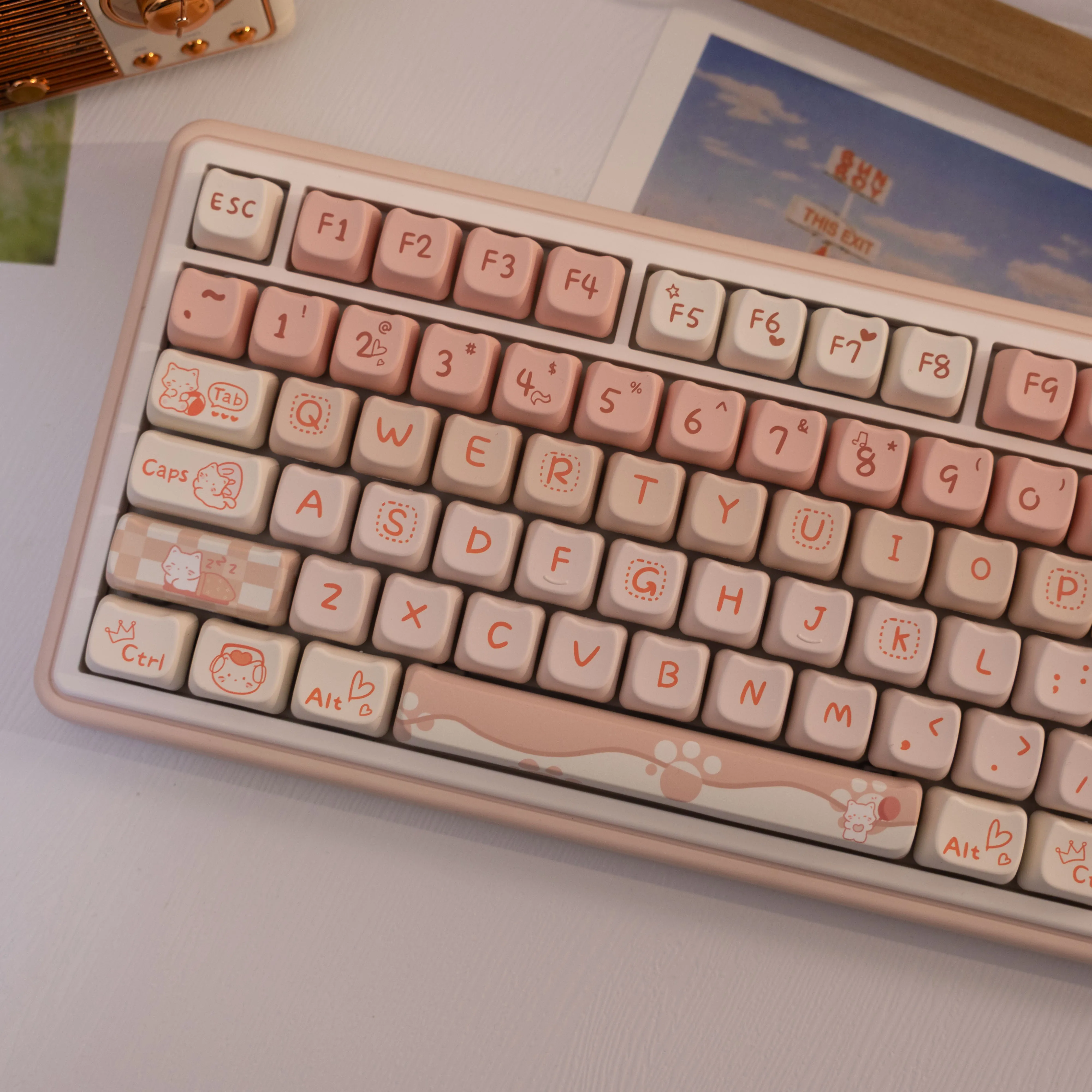 142-key Party Cat Keycap  Cat-shaped PBT Dye Sublimation MAO Contour Compatible with MX for  Keyboard Fit 61/64/68/87/96/104/108 view 2
