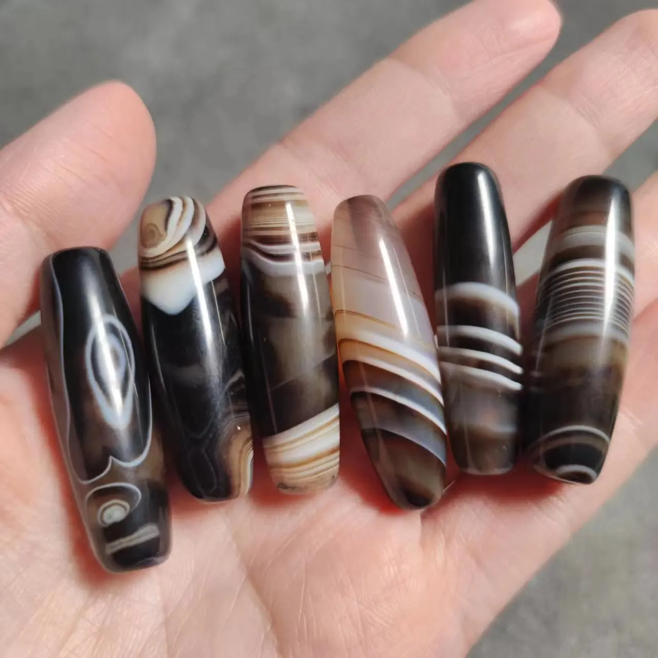 30pcs/lot natural black and white striped silk agate dzi Barrel beads Pretty unique Pattern Accessories pendant jewelry taki diy