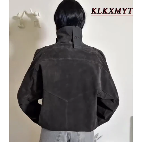 Imagen 2 del producto Chaquetas de Gamuza Negra Chic para Mujer, Estilo Urbano, Primavera-Otoño 2026, Manga Larga, Botones, Elásticas, Oversize, a la Moda