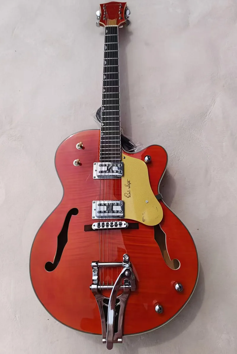 

High Quality Electric Guitar in Stock, Classic Colors, Guaranteed Quality, can be shipped quickly