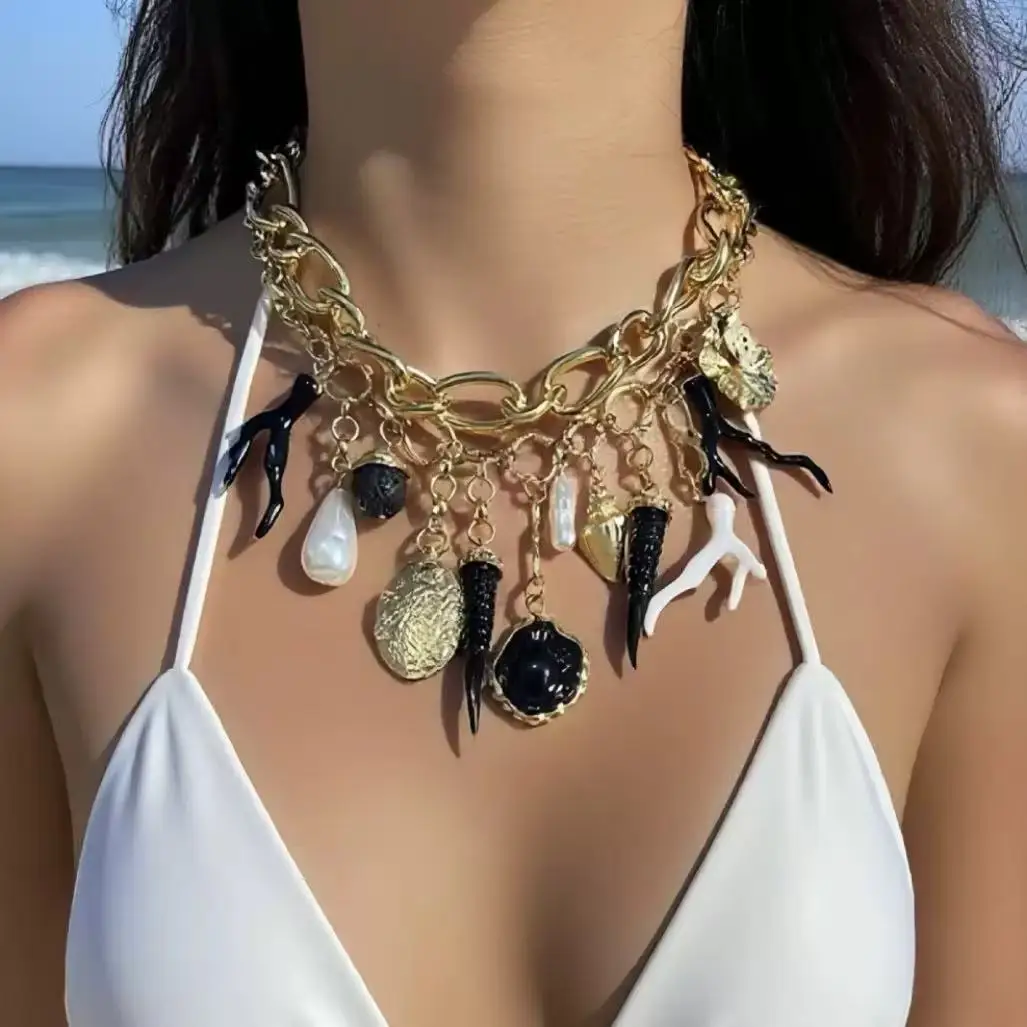 

Fashion Dark Coral Animal Horn Pendant Necklace for Women