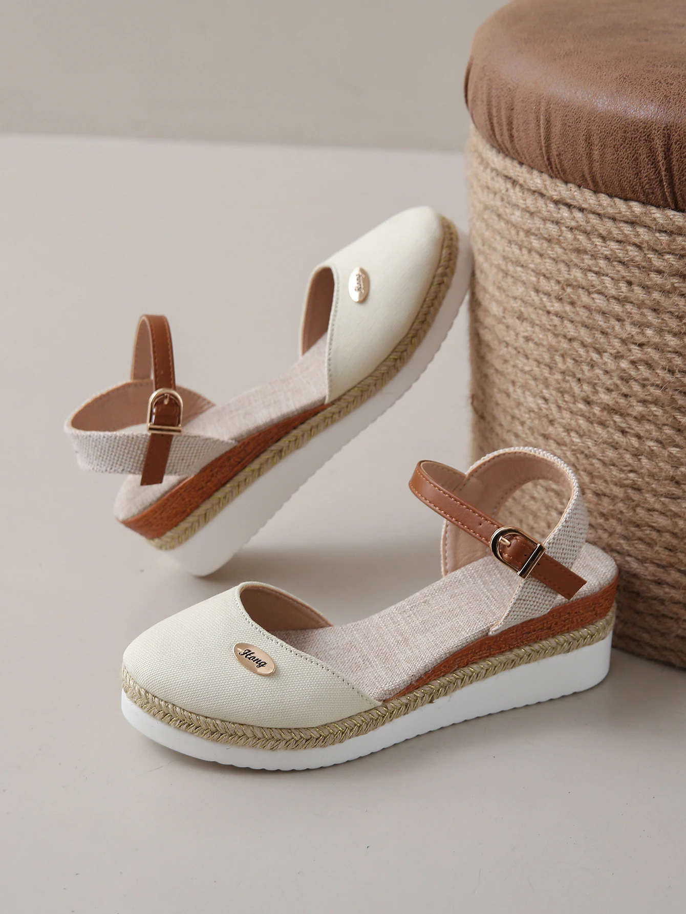 Cross-border foreign trade plus size color matching Baotou back empty sandals with light hemp rope buckle women\'s shoes platform