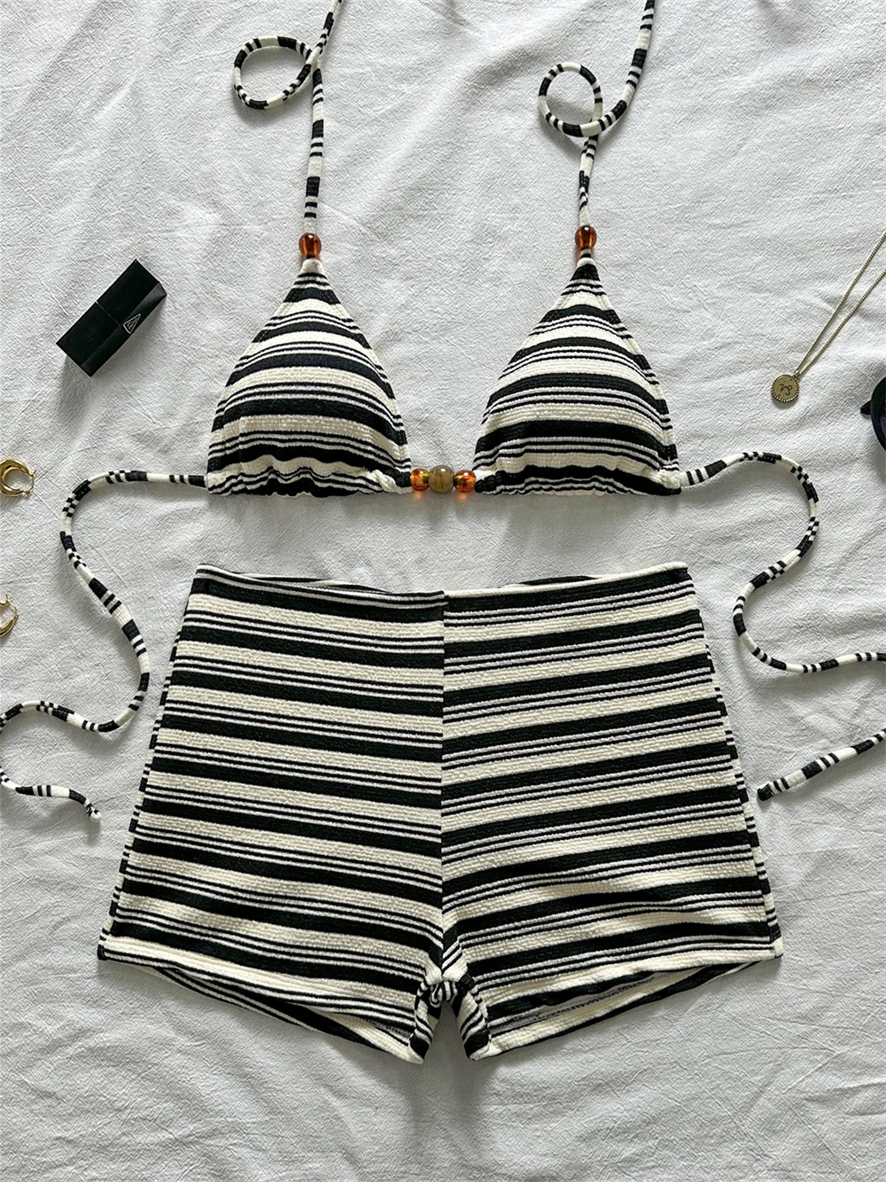 

Black and White Stripe Bikini Beaded String Shorts Swimsuit High Waist Trunks Backless Swimwear Women Vacation Outfit Beach Suit