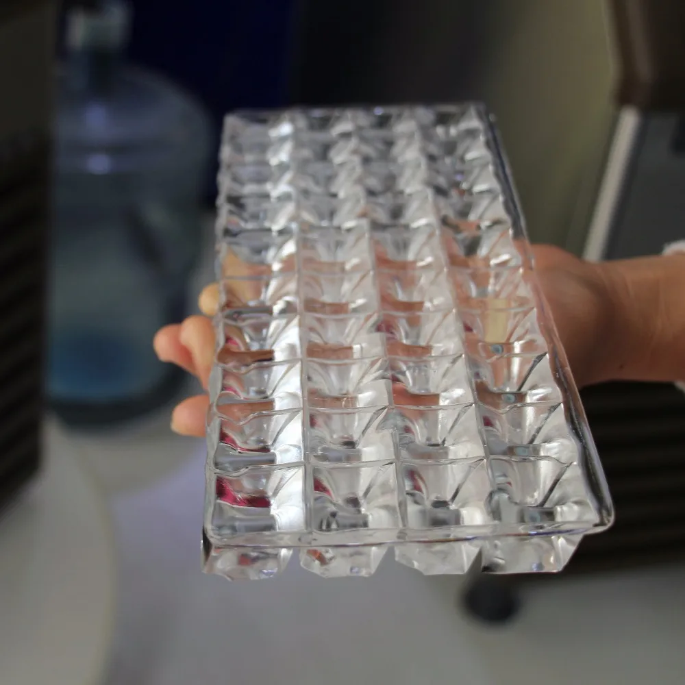 CE RoHS ETL CB شهادة تجارية 680 كجم/24 ساعة آلة صنع مكعبات الثلج كتلة صانع الثلج