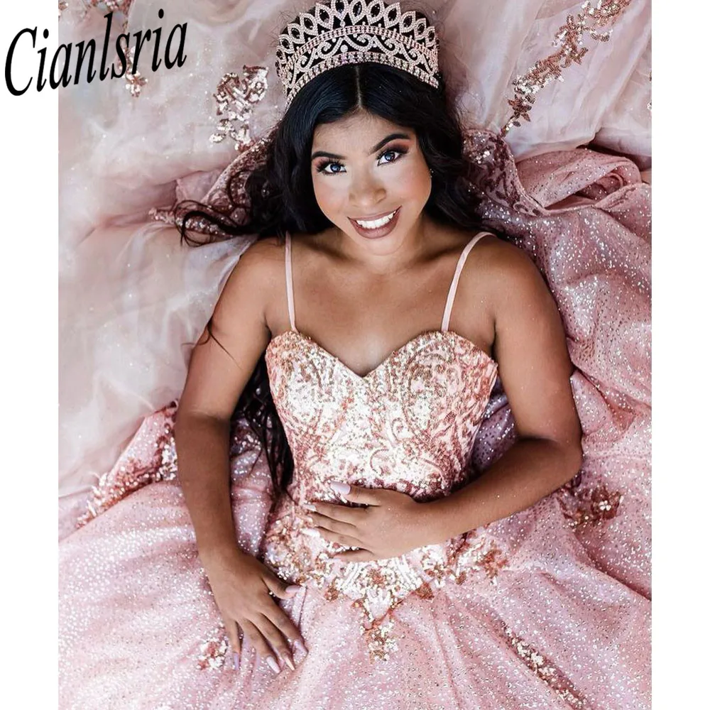 Vestido De quinceañera con cuentas De flores para mujer, vestido De baile rosa brillante con cristales, para fiesta De noche, 15 Años, 2023