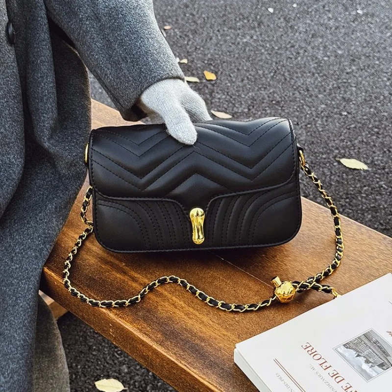 

Ladies Vintage Handbag Leather Tote Luxury Designer Diaper Bag Elegant Large Capacity Crossbody Messenger Bag Unique