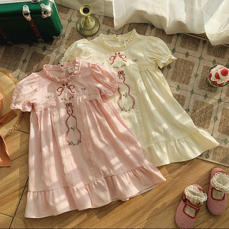 Bowknot Strawberry Embroidered Lace Girls' Dress2026Summer style stand-up collar short-sleeved French princess dress for toddler