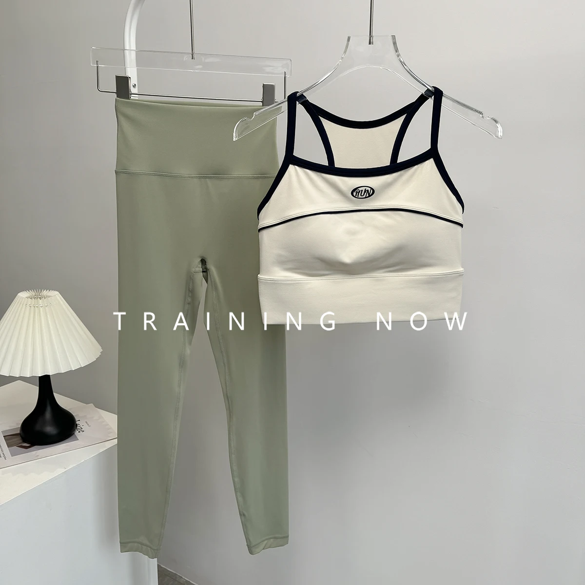 

Лето женский фитнес-костюм, новый интегрированный противоударный бюстгальтер для бега, профессиональная спортивная одежда для пилатеса и йоги