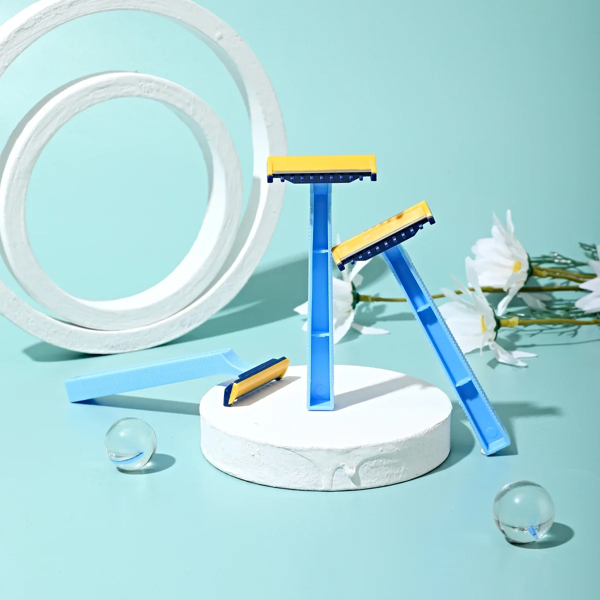 30 قطعة/صندوق ماكينة حلاقة للاستعمال مرة واحدة للنساء ماكينة حلاقة يدوية صحية 1 شفرة حادة للغاية مع رأس مشط للوجه أسفل الساق الذراع بيكيني #4