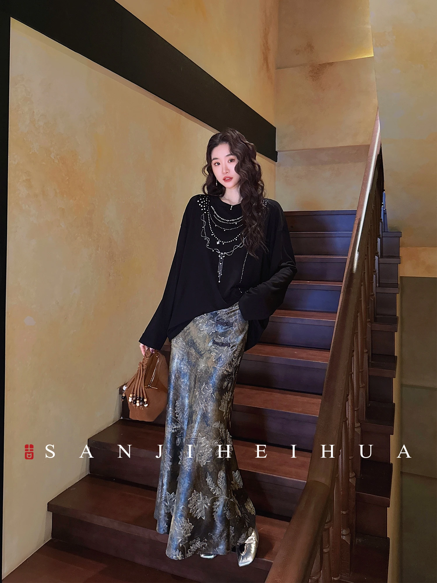 

Новая китайская шелковая юбка-трапеция средней длины с цветочным принтом для женщин, повседневная, для работы, с эффектом прохлады