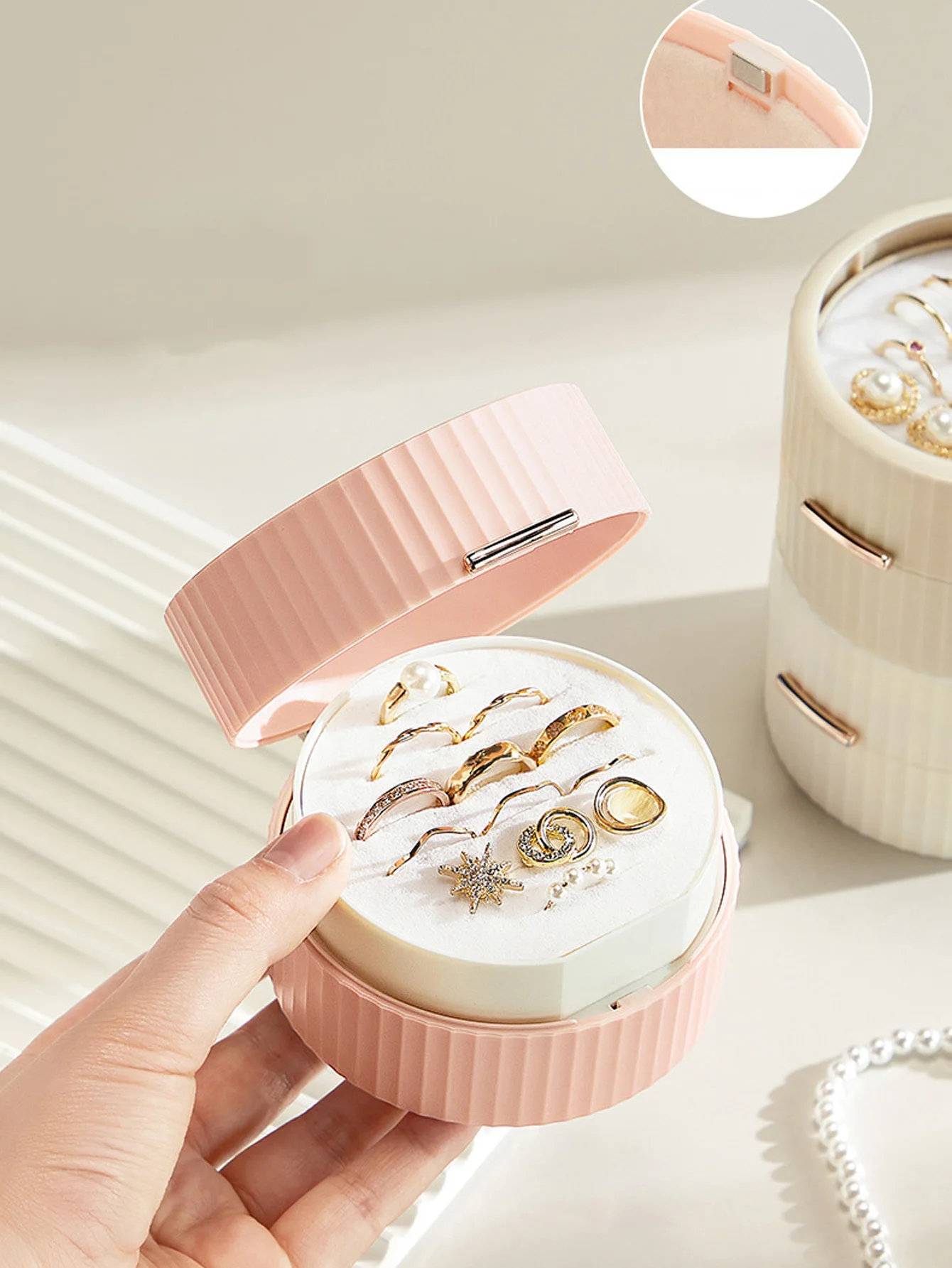 

2-Layer Portable Travel Jewelry Box Fashionable Jewelry Organizer Rings Earrings Necklaces Bracelets Storage Case