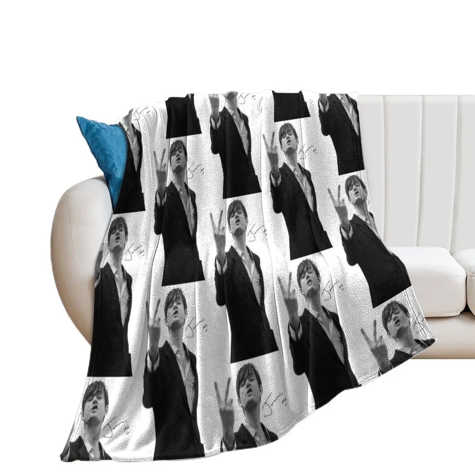 Jarvis Cocker Outline V Sign Artwork with Autograph Clear Background Iconic Throw Blanket Hairys Stuffeds Blankets