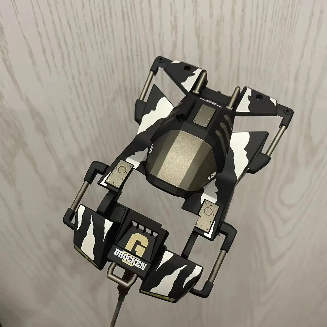 

Оригинальная и подлинная демонтаж ракушки автомобиля, чистая ручная роспись, персонализированная реставрационная наклейка, одинарный корпус