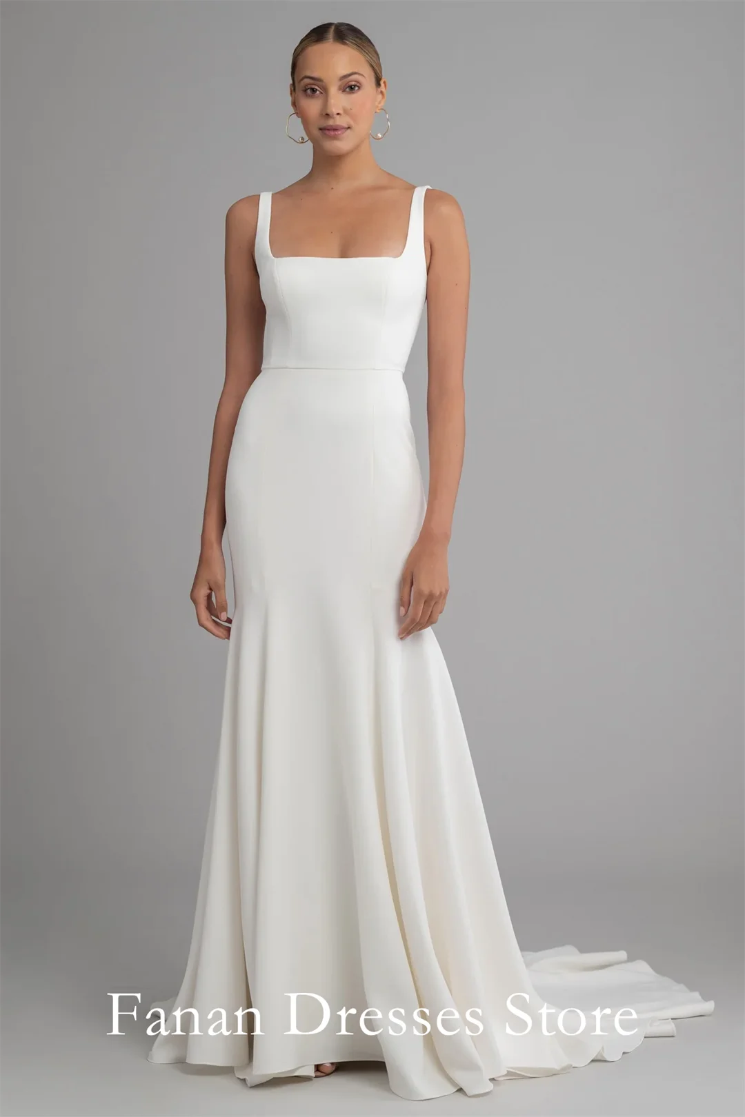 Spaghetti Straps Sleeveless Backless Ruched Mermaid Wedding Dress Crepe Ivory Minimalist Maternity Bridal Gown For Photoshoot