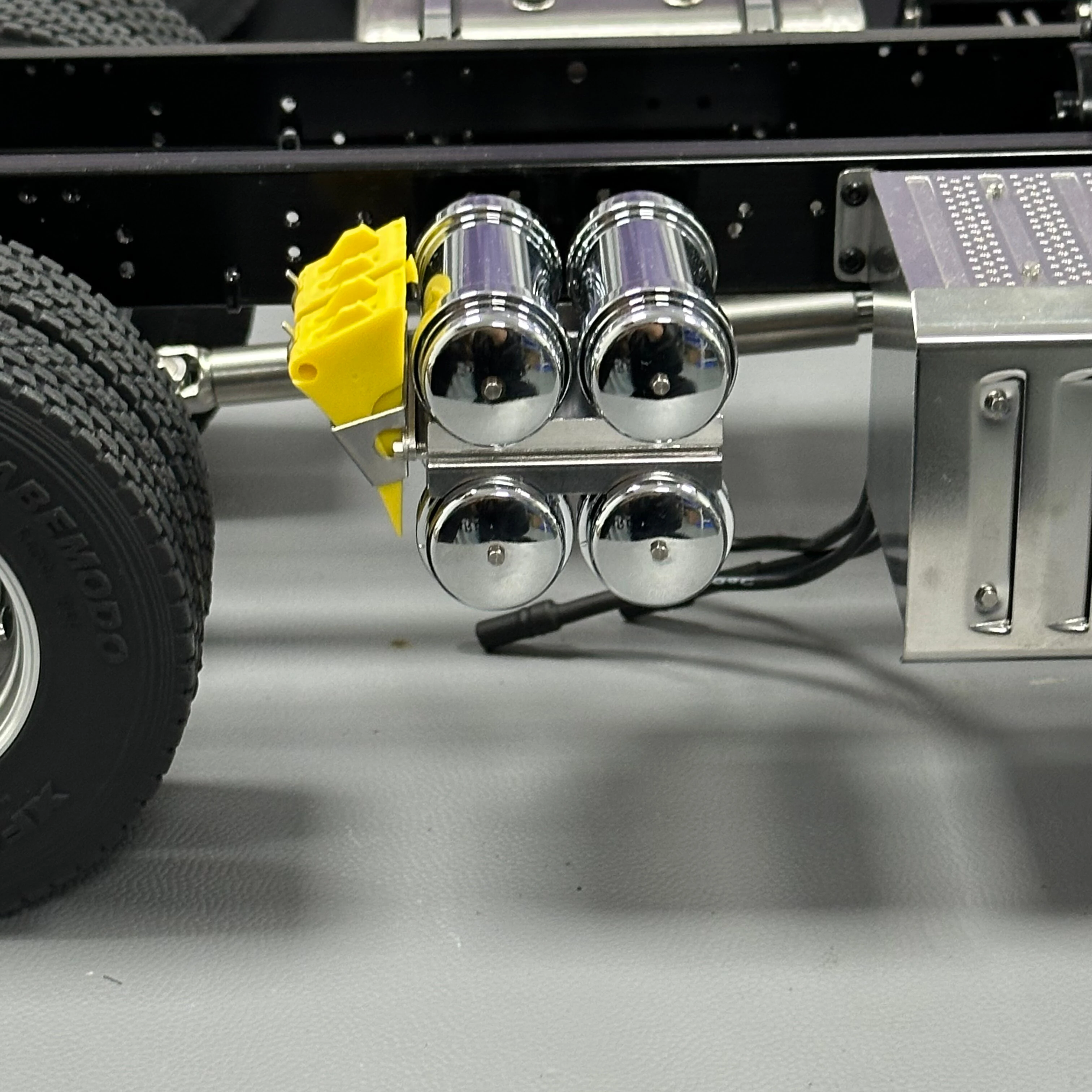 1 Stück Metall-Gastank für 1/14 Tamiya RC Truck Auto für BENZ ACRTOS AROCS 3363 1851 DIY-Teile Spielzeug – Detail 3