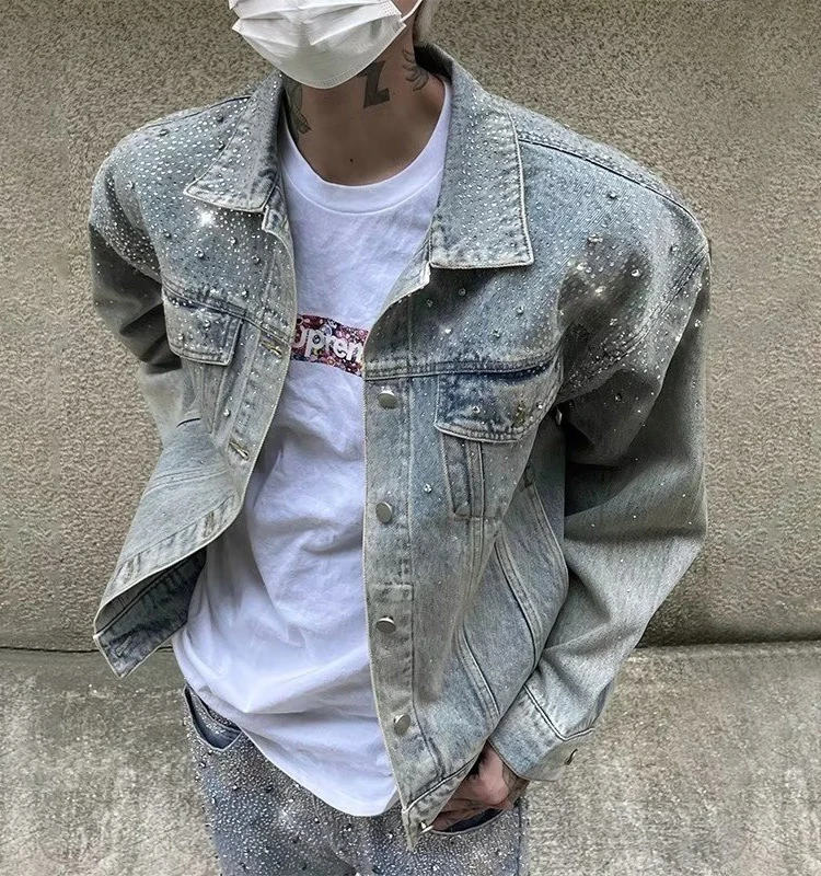 

Мужская джинсовая куртка ручной работы с отделкой стразами, повседневная, в уличном стиле, с воротником, молодежная, осенне-зимняя, новинка