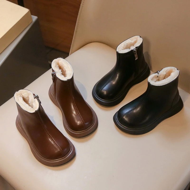 

Winter Child SnowBoot2025New Korean Version ChildVelvet FlatBoot Girl Anti Slip Princess Boot Girl FashionBoots Child ShortBoots