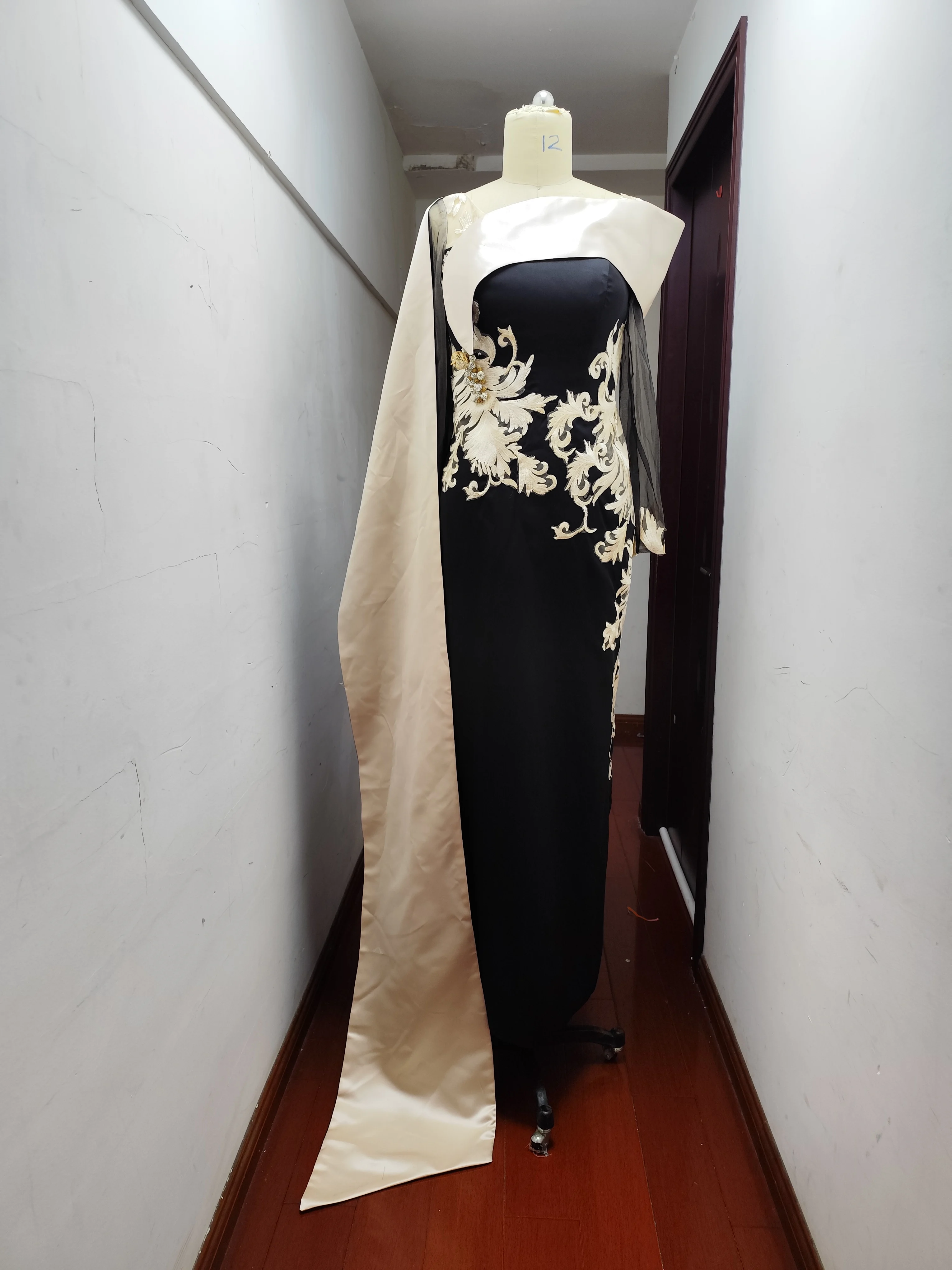 Eventos personalizados Ypmwzx Vestido de fiesta hasta el suelo con vaina sin tirantes rsi فسات ez плаajtе мама не Navoсты