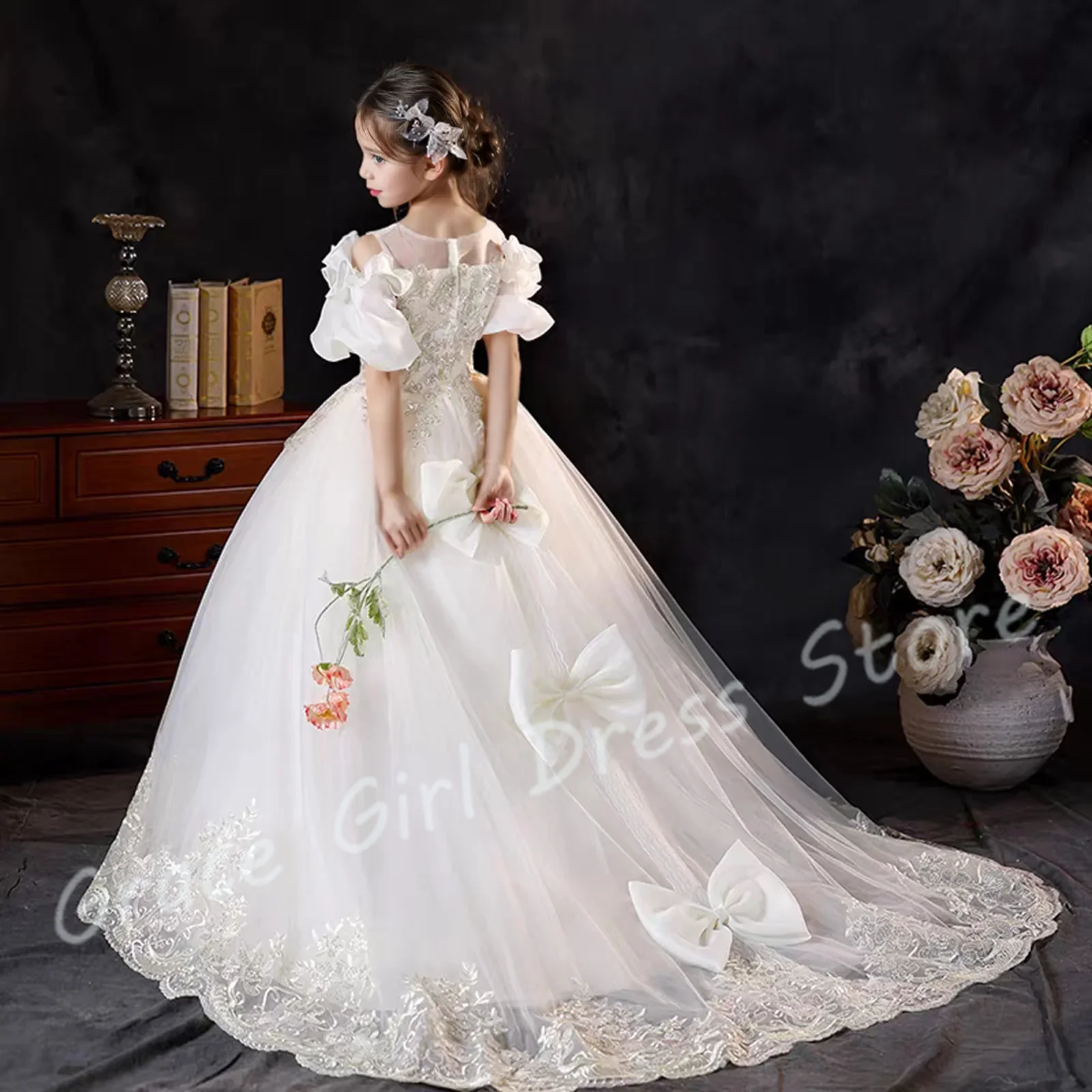 

Customized Elegant Flower Girl Dress For Wedding Appliques With Bow Off Shoulder Gorgeous Kids First Communion Quinceanera Gown